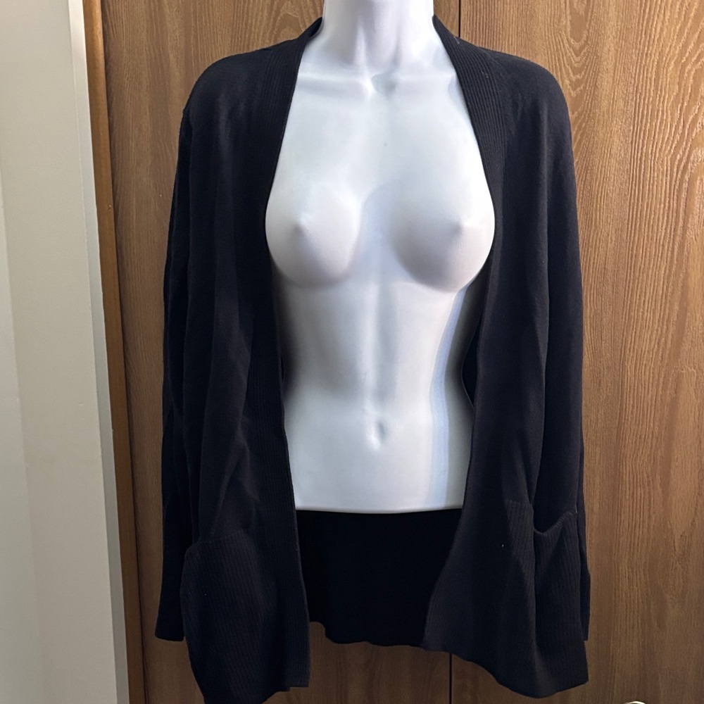 ❤️ Croft & Barrow Elegant Black Cardigan